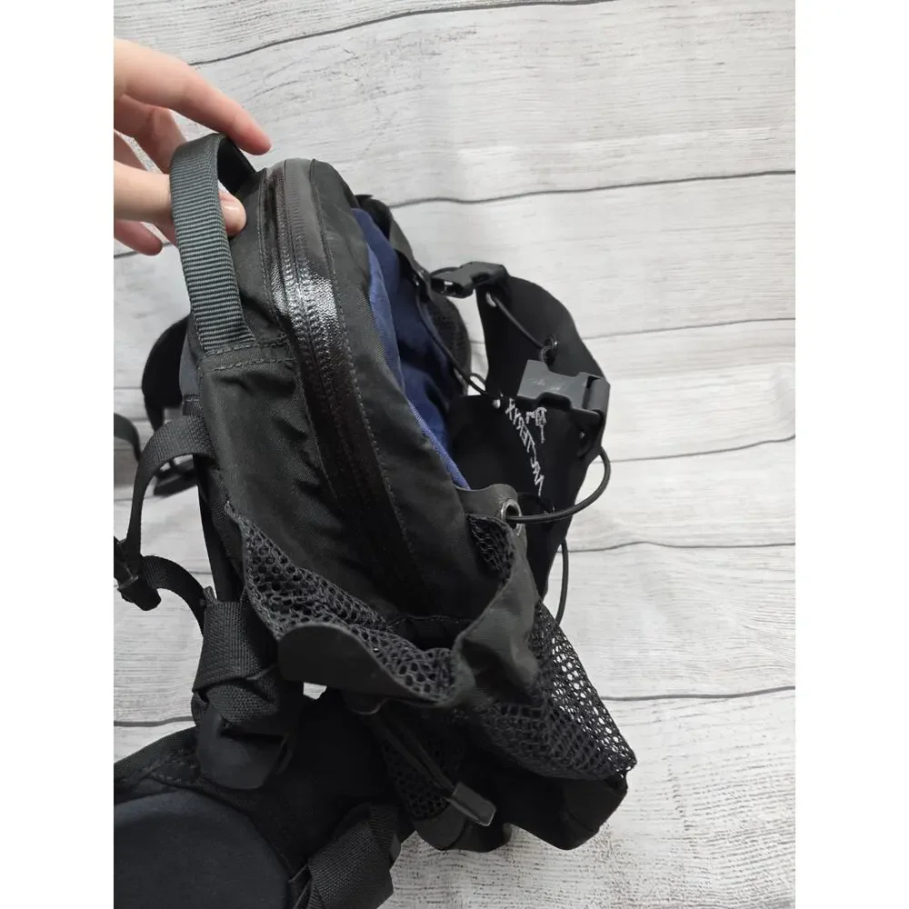 Arcteryx Q10 Lumbar Waist Pack Bag Outdoor Hiking Camp Climbing Travel Blue - Picture 8 of 11